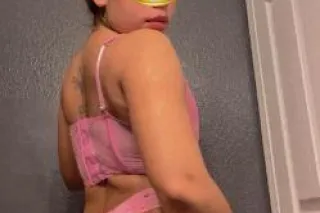 rica y complaciente - Image 1